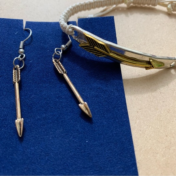 🔥5/$20🔥 Arrow Earrings and Macrame Bracelet New and Handmade - Picture 3 of 4
